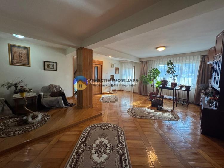 Vila + teren de vanzare cu priveliste panoramica – vis a vis de statuia Ursulet - 17