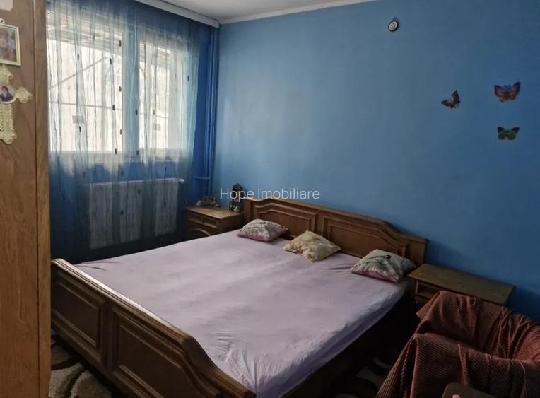 Giurgiului Ghimpati - 2 camere , decomandat - 2