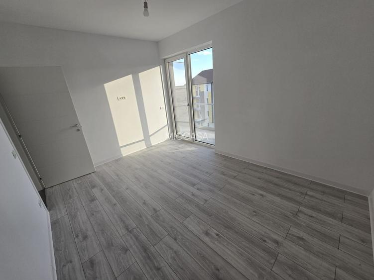 Disponibil imediat. La asfalt. Bucatarie inchisa. 2 Locuri de Parcare. - 5