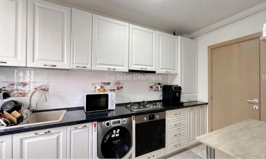 Zona Linistita Zona Coresi Mall - 3