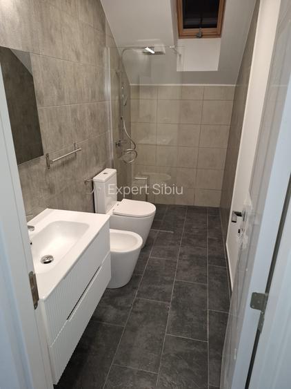 Casă nouă de închiriat 4 camere nemobilata ,în Cisnădie - 10