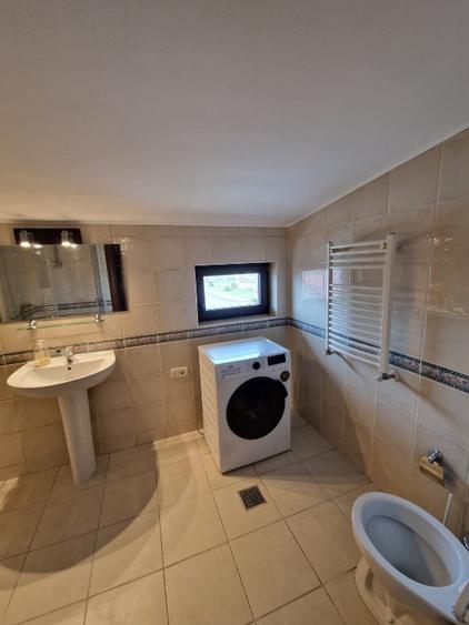 Inchiriere apartament 4 camere