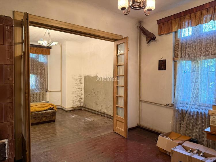 Vila in zona Băneasa, în imediata vecinătate a Parcului Herăstrău 7 camere - 16