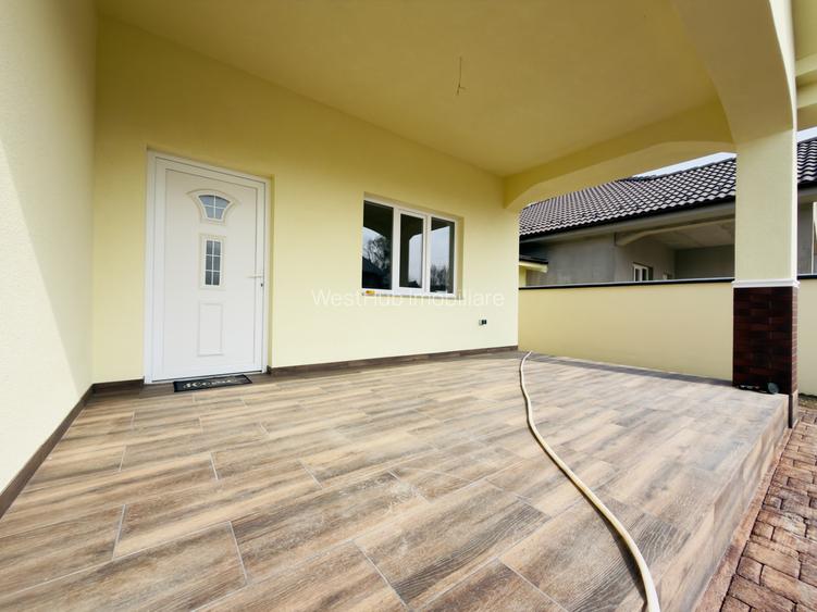 Duplex despartit prin camera tehnica, 3 camere - Beregsau Mare - 17