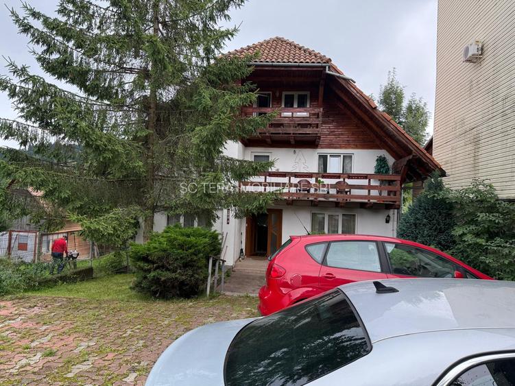 VANZARE CASA TIP PENSIUNE - 10