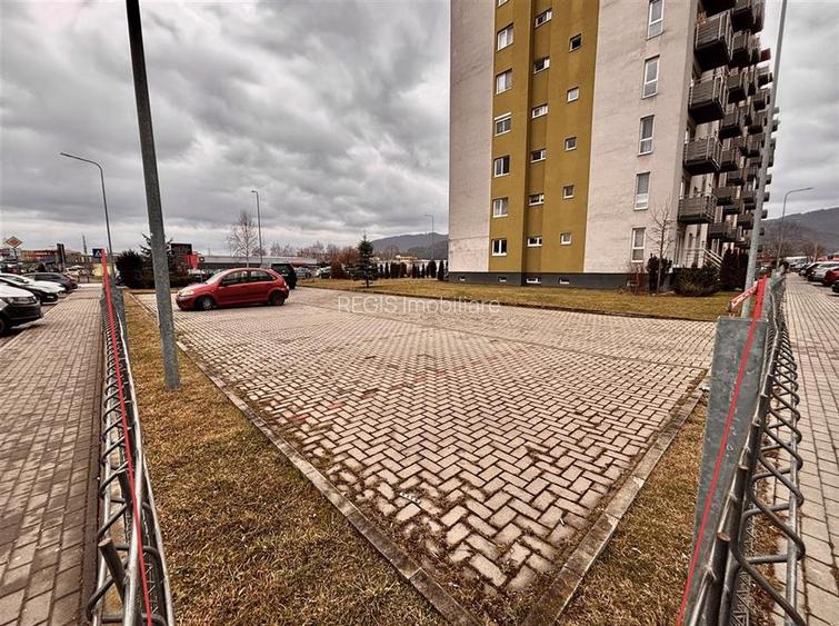 Spatiu 8 camere, 24 parcari si curte 900mp, in Brasov - 4