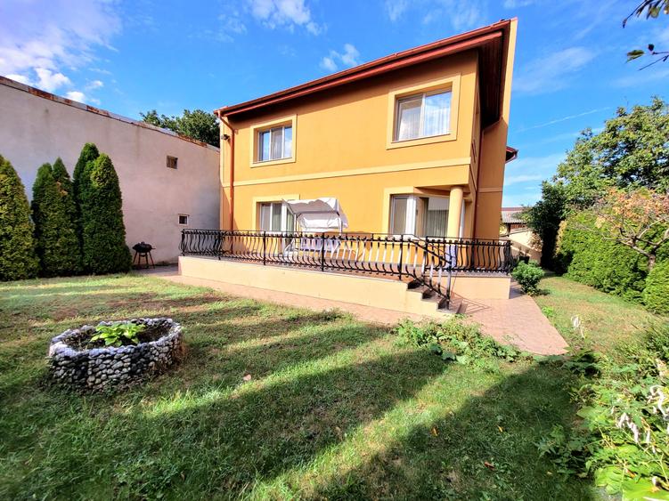 ROANDY-Vila impozanta zona Republicii - 6