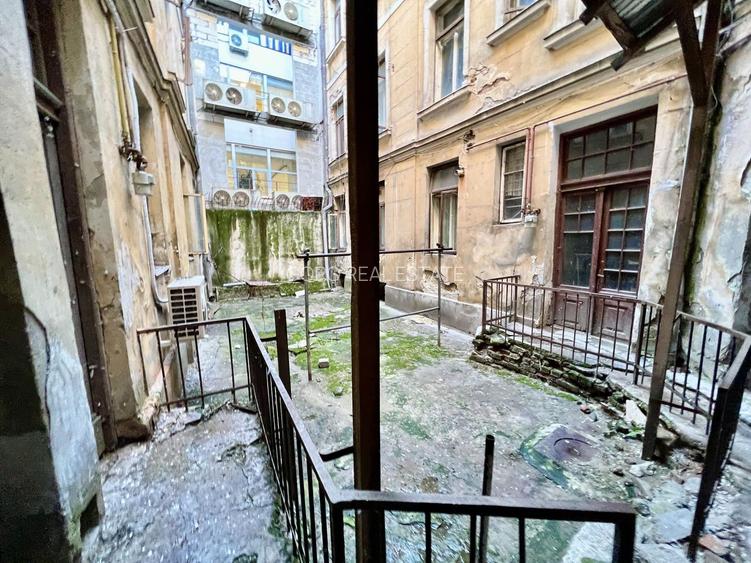 Imobil 2185 mp Centrul Istoric Piata Unirii 500 mp teren vitrina 19 m - 3