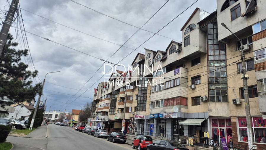 Vânzare apartament 4 camere, 93 mp, în Târgu Jiu, strada Nicolae Titulescu - 9