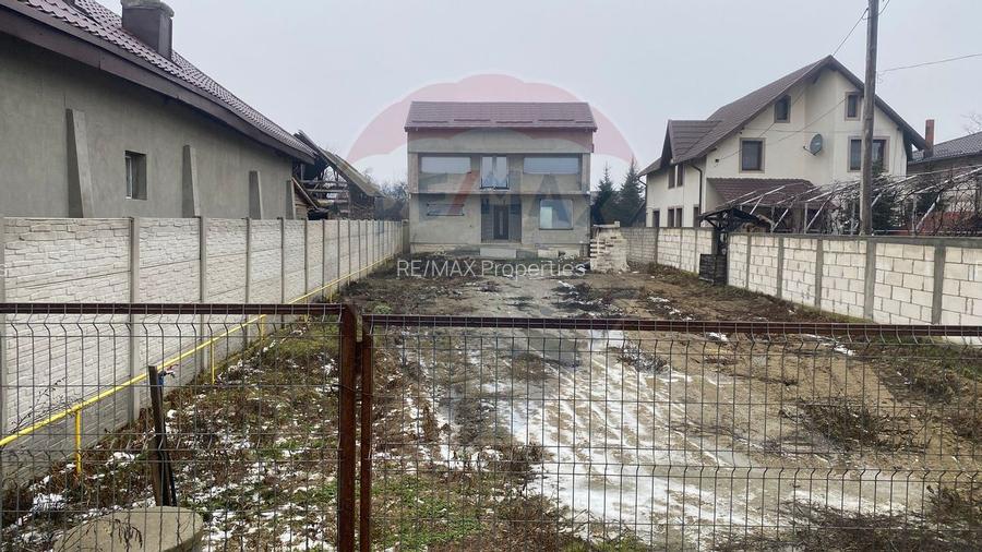 Casă / Vilă cu 4 camere de vânzare, Nucet, Dambovita. - 9