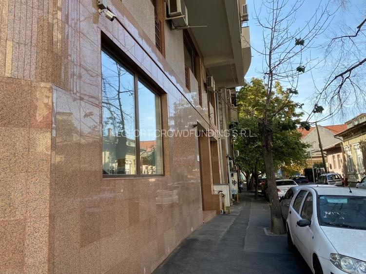 SPATIU COMERCIAL IDEAL PENTRU INVESTITIE - 3