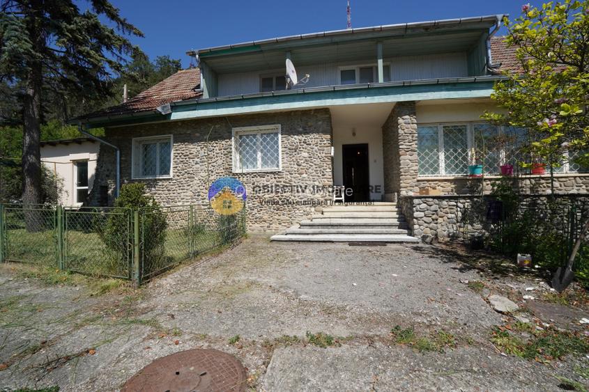 Oferta unica in Piatra Neamt ! Casa si teren zona centrala , strada Castanilor - 4