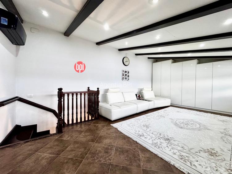 SE VINDE Apartament cu 3camere pe 2 nivele, in zona centrala din Falticeni, SV - 6