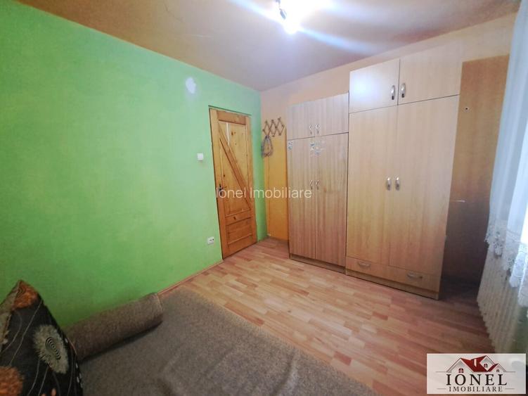Vanzare apartament doua camere in Cugir, etaj 1 - 4