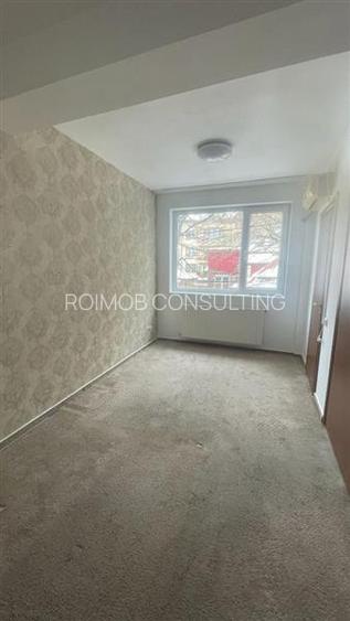 Piata Muncii, vila  moderna, 380 mp,  11 camere - 4