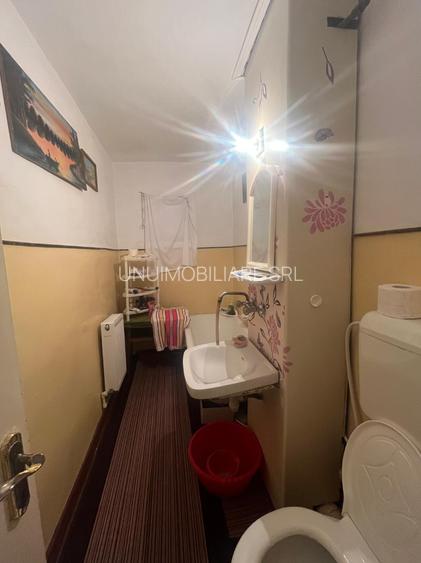 Apartament trei camere - Zona Școala nr. 10 - etaj 2 - 5