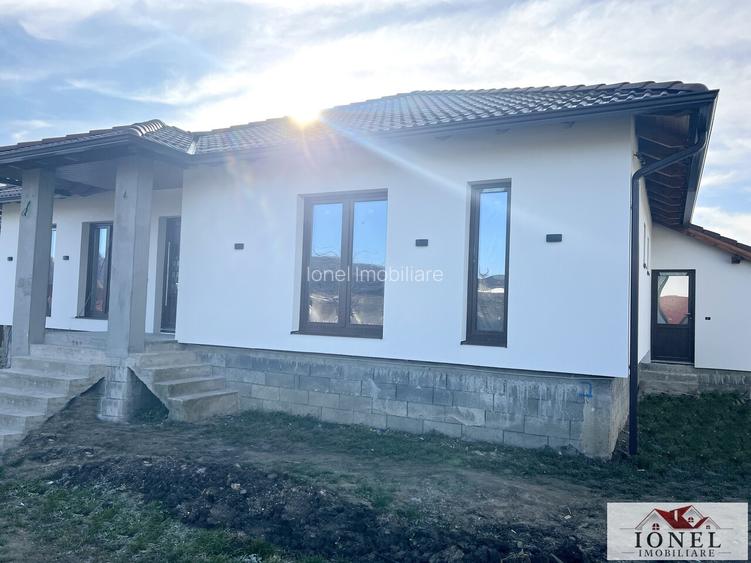 Casa noua semifinisata de vanzare in Sard - 4