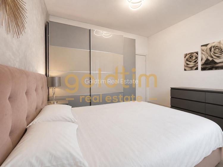 FIRST RENT/ IANCU NICOLAIE/ PRIVELISTE LAC/ PARCARE/ DRESSING - 21
