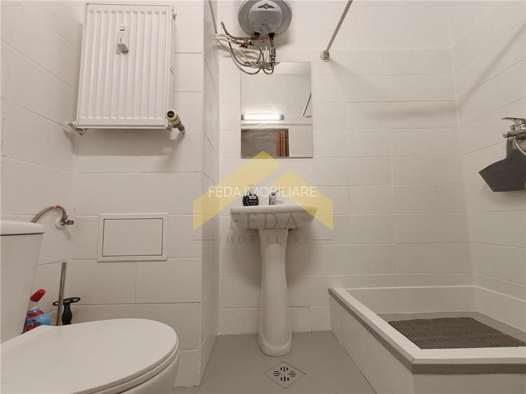 Apartament cu 1 camera de vanzare zona UTA - 5