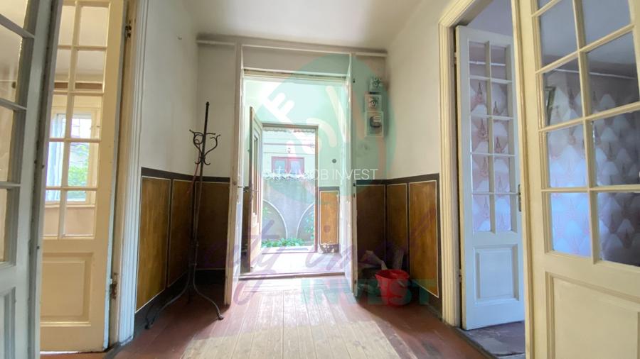 Parter de vila cu mică curte, Piața Alba Iulia - 9