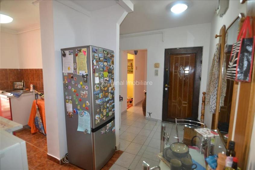 Apartament 3 camere  decomandat etajul 1 Astra-Cocorului - 15