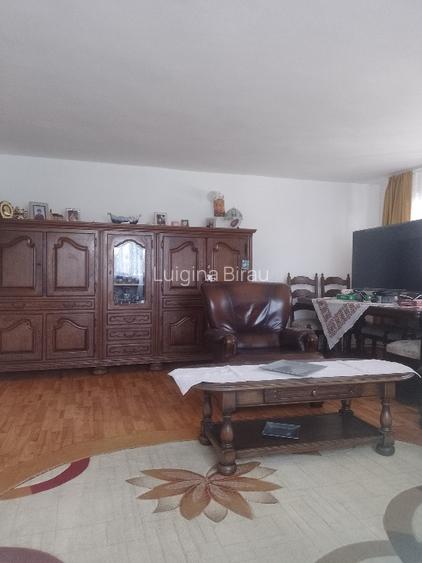 Casă duplex de vânzare în Tg Jiu , aproape de magazinul Economic, lângă pasarela - 4