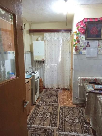 Apartament 3 camere, ultra central, Bals  - 5