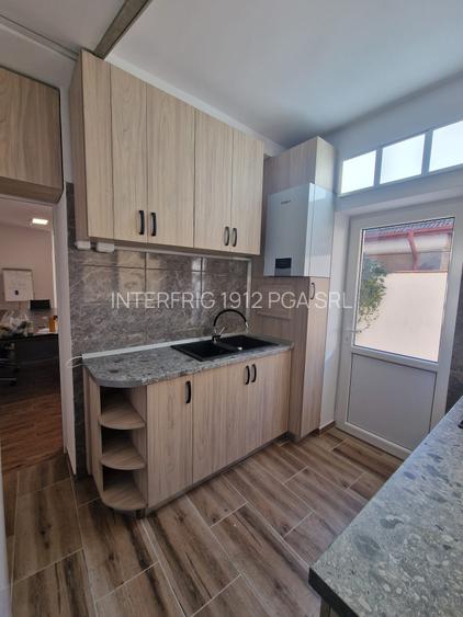 Casa de vanzare, 5 camere, zona Vatra Luminoasa - 2