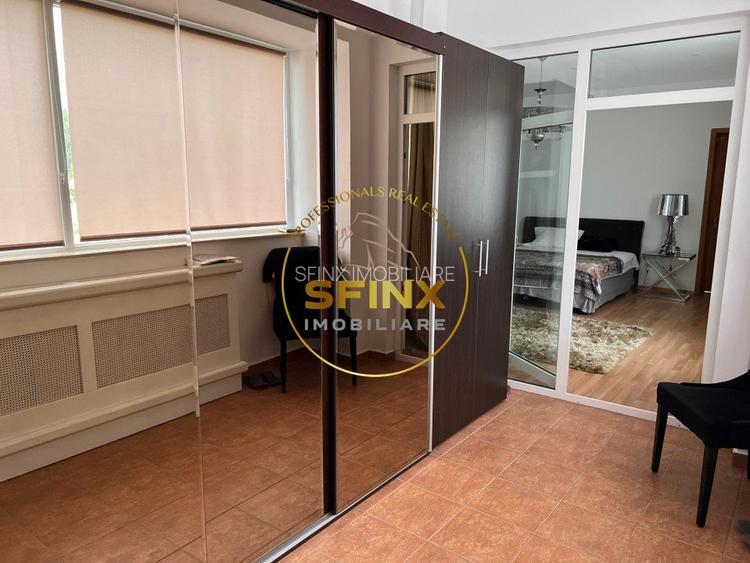 Vila eleganta, spatioasa, renovata, langa British School, garaj 3 locuri - 12