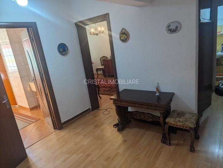 Apartament 4 camere decomandat, 2 băi, etaj 3, Șos. Alexandriei - 3