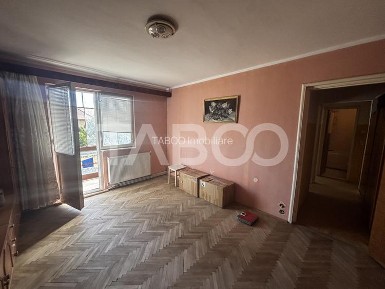 Apartament  3 camere 50 mp utili +4mp balcon utili zona Mihai Viteazul - 2