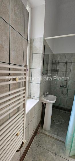 Vand garsoniera la casa situata in zona Parcului Sub Arini,parter,25m+147m teren - 8