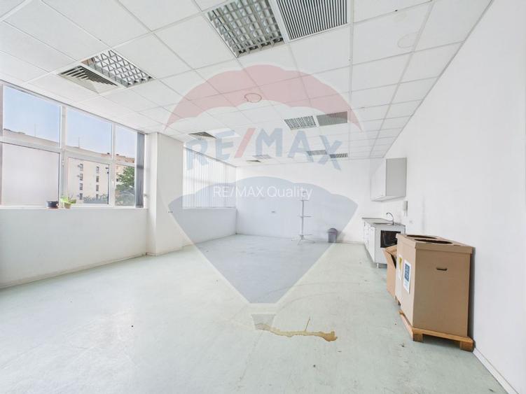 Spatiu multifunctional de birouri si productie langa Kaufland Vitan - 18