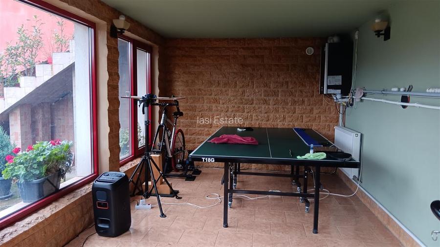 Ocazie! Barnova str Principala Vila P+1+M 225mp Teren 600mp amenajat - 5