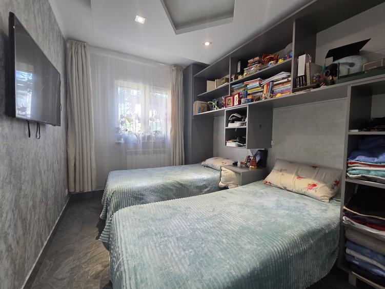 Apartament 3 camere-Zimbru
