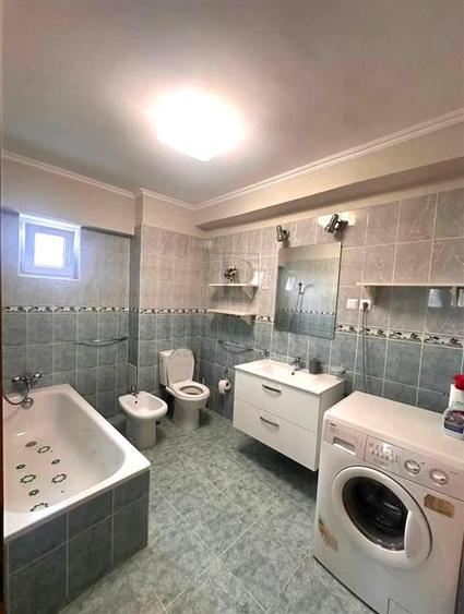 IULIUS MALL - 3 CAMERE - LIFT - 2 BAI - RULOURI - CLIMA - DECOMANDAT