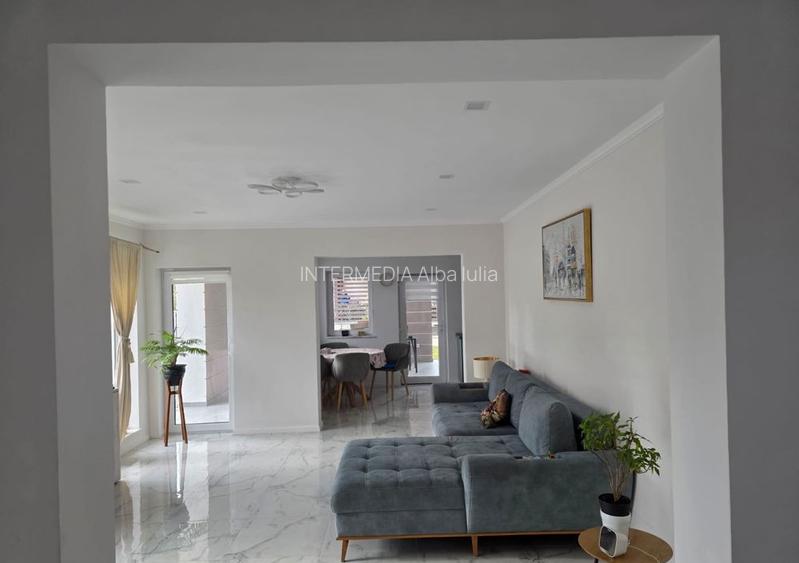 Casa noua de vanzare 4 camere in Alba Iulia zona foarte buna - 3