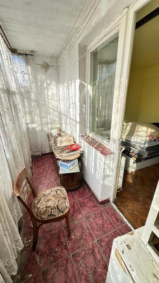 De vanzare 2 camere decomandat etaj 1 cu centrala Complex Studentesc - 3