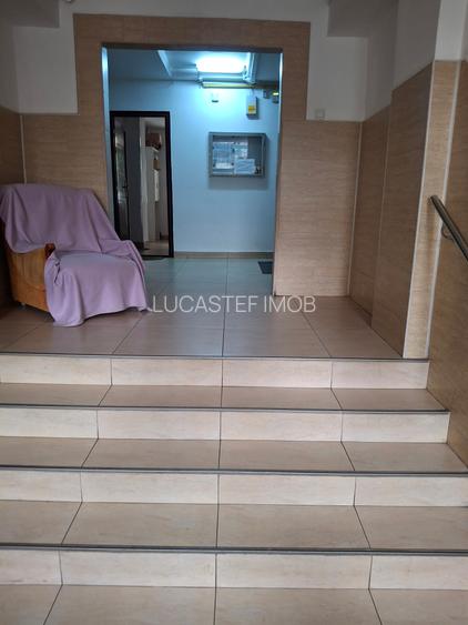 4Camere Crangasi  Metrou Piata - 17