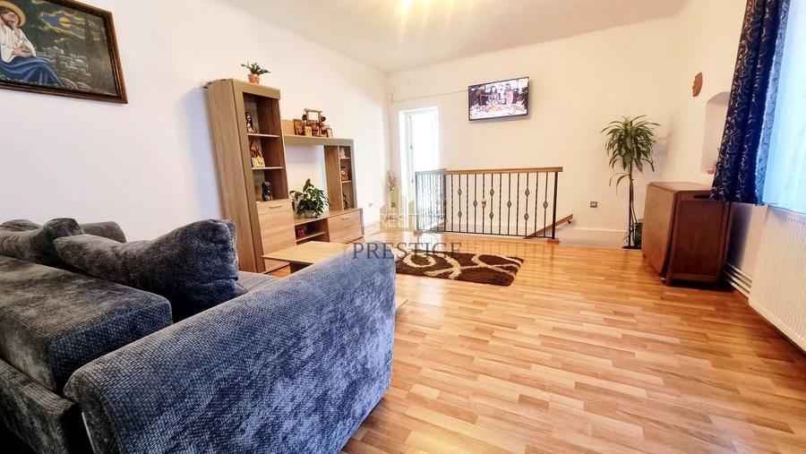 Casă de vânzare – Turnișor, str. Eduard Albert Bieltz | 2 apartamente - 5