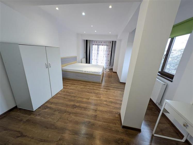 Chirie vila in oras - curte - mobilata si utilata - 19