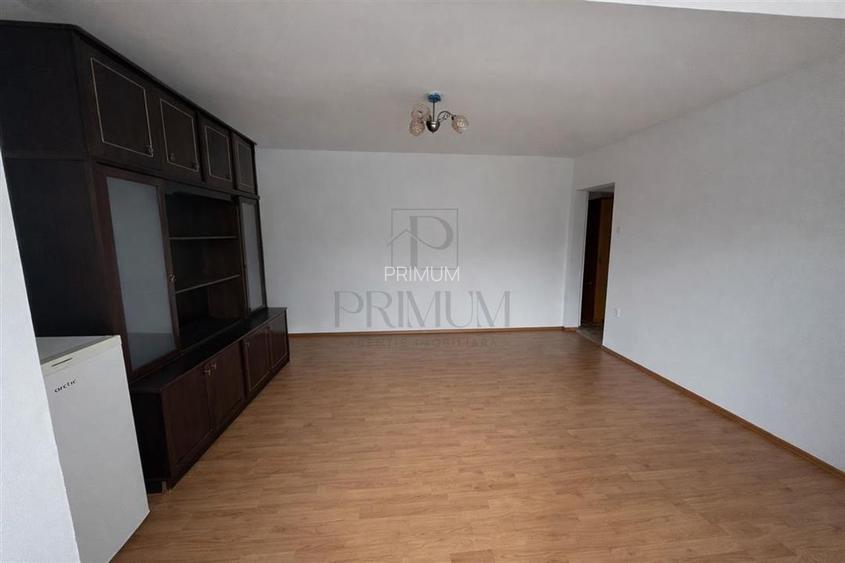 SIMION BARNUTIU - PARTER INALT - 3 CAMERE - 2 BAI - CENTRALA PROPRIE - BALCON - - 4