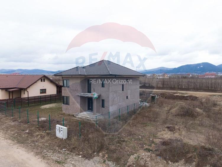 Casă nouă premium în Săcele | Construcție de calitate - 29