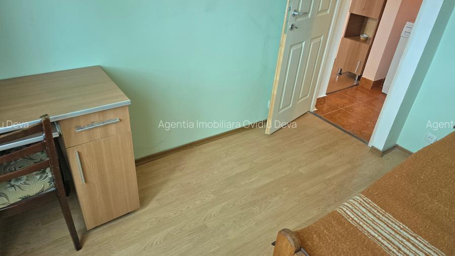 Vand apartament cu 2 camere in Deva, zona Sala Sporturilor in P-uri, etaj 3, - 9