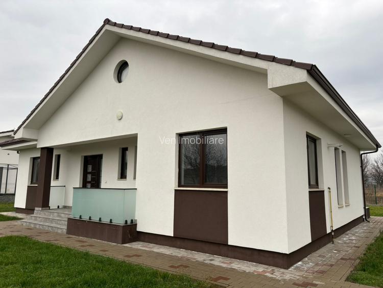 Casa moderna de vanzare – 143 mp, teren 700 mp Zona Aerodrom - 13