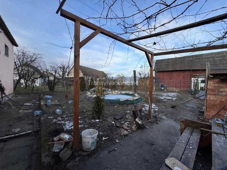 Casa de vanzare cu potential ridicat in Cornatel jud.Sibiu - 4