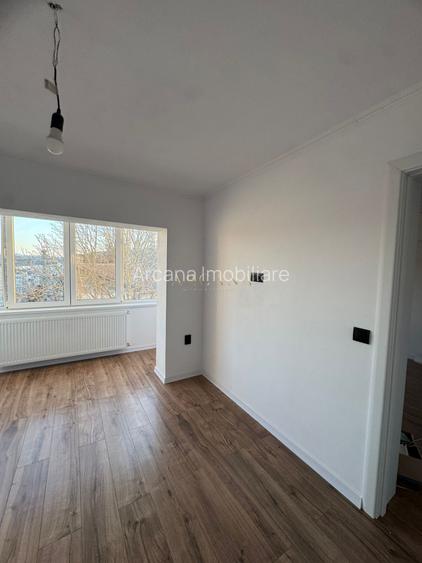 Apartament renovat cu 2 camere decomandate Jibou - 4