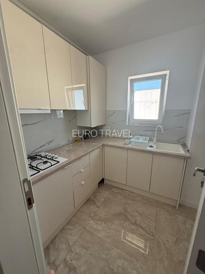 4 camere cu vedere la mare, mobilat si utilat, confort lux si loc de parcare - 12