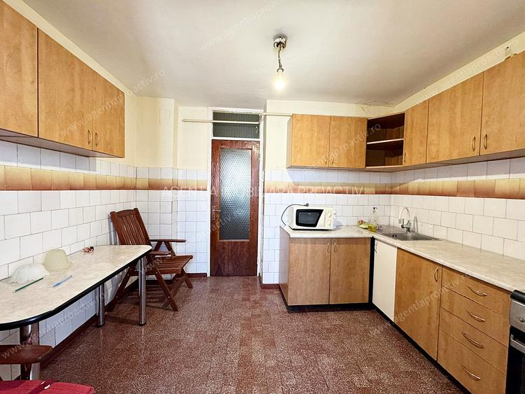 Apartament 3 camere decomandat, spatios, situat in cartierul Mazepa 2. - 5