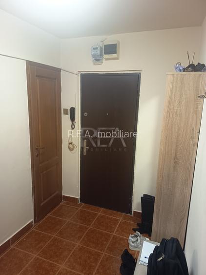 4 camere - decomandat - parcare + boxa - 6